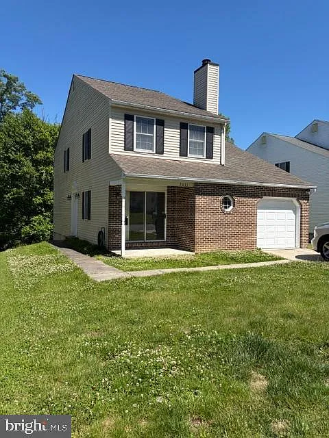 2001 Vista Ln