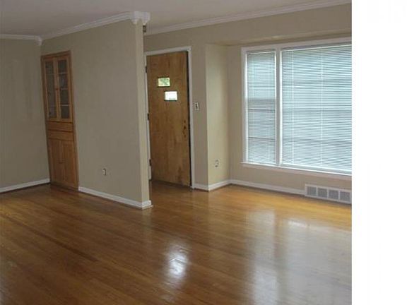 2nd image of 3871 Ravena Ave