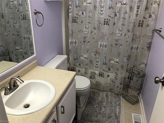 4th image of 1206 Brookline Pl APT A