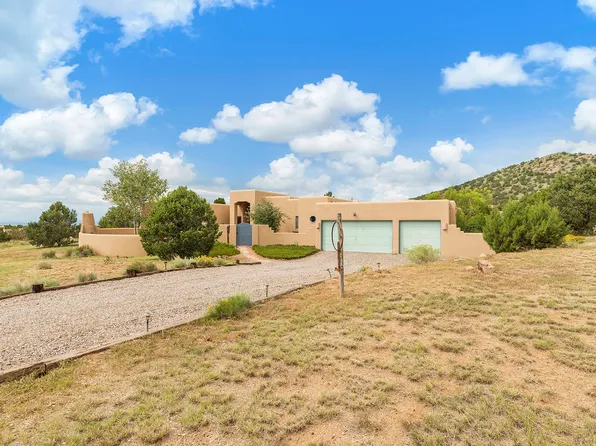 11 Camino Dimitrio, Santa Fe, NM 87508