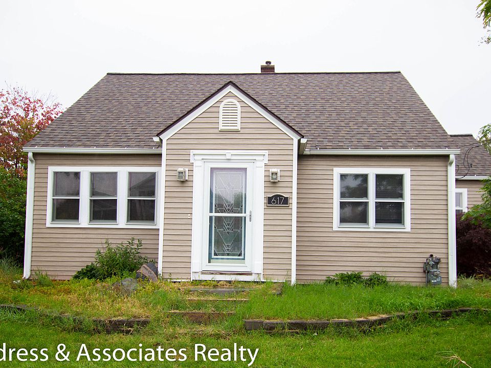 1st image of 617 52nd St SE