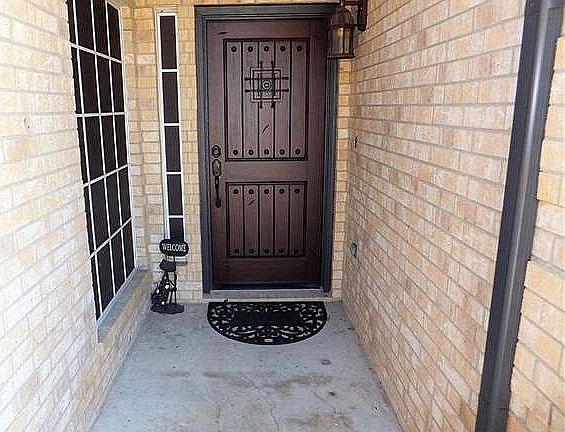 3rd image of 204 S Rolling Meadows Dr