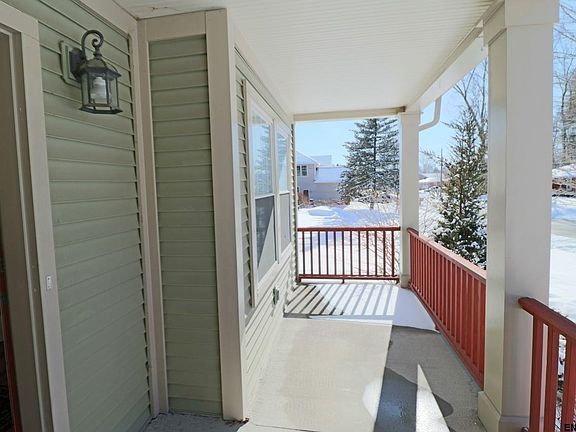 3rd image of 42 Outlook Ave
