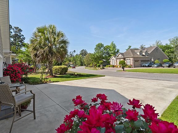 5th image of 132 Rivers Edge Dr.