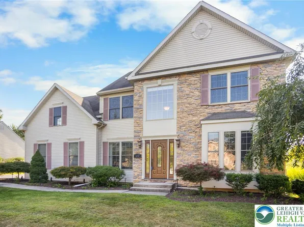 437 Sawgrass Dr, Allentown, PA 18104