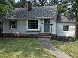 3527 Monticello Blvd, Cleveland Heights, OH 44121