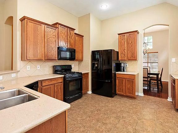 5th image of 12525 Lizzie Pl