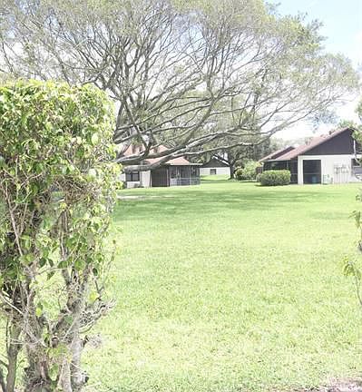 2nd image of 24 Via De Casas Norte