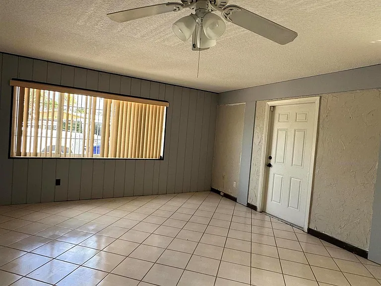 2180 NW 93rd Ave — Photo 16