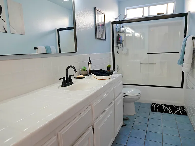 2916 W Verdugo Ave — Photo 22