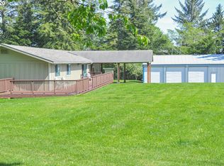 1921 Idaho Dr, Coos Bay, OR 97420