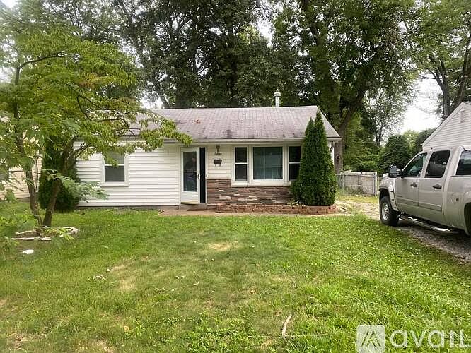 1st image of 15 Mary Ann Ct