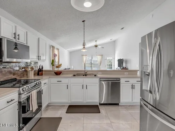 6264 IRONSIDE Drive N, Jacksonville, FL 32244