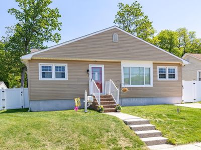 6 Woodlawn Ave, Parlin, NJ, 08859