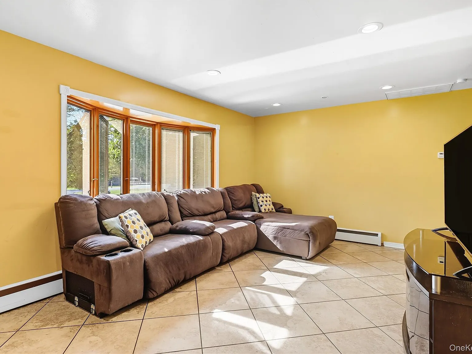 3 bed, 1856 sqft, $3,000 — Photo 4