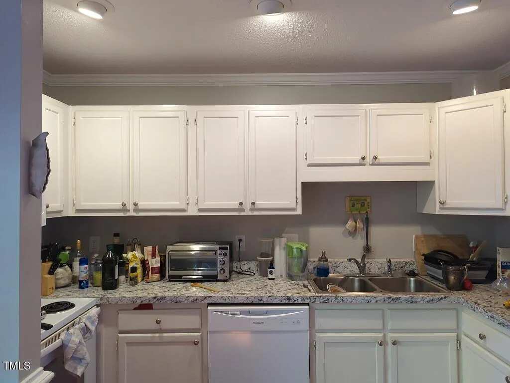 2 bed, 2.0 bath, $1,700 — Photo 3