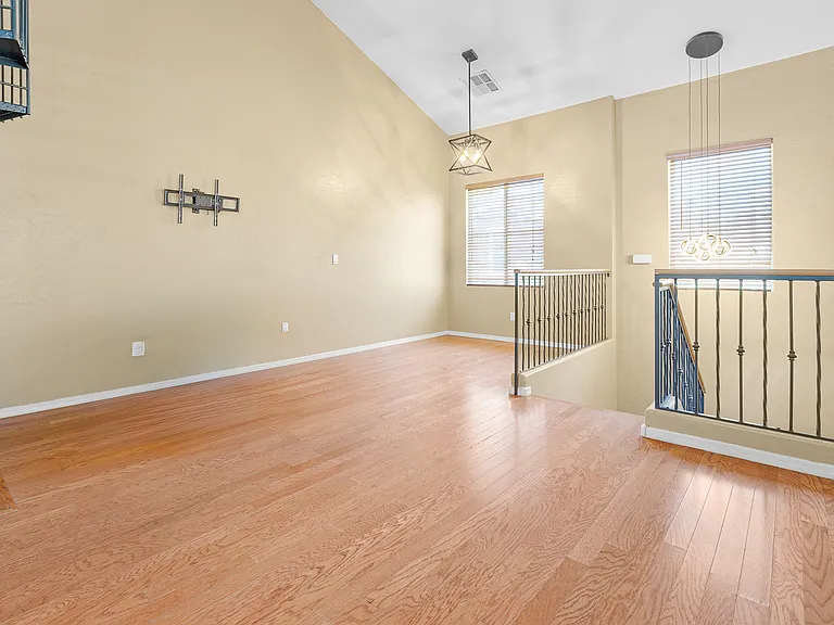 751 N Port Dr — Photo 15
