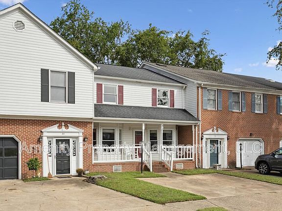 3rd image of 32 W Wainwright Dr #1