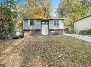 2116 Scarbrough Rd, Stone Mountain, GA 30088