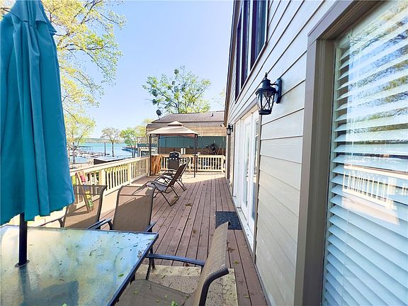 4th image of 309 Harbor Dr