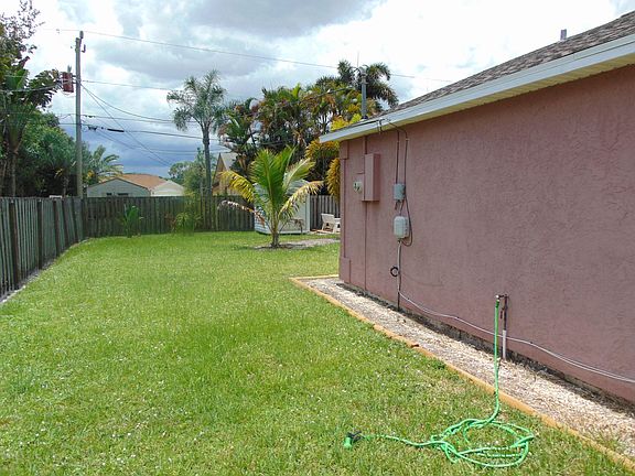 3rd image of 214 SW Moselle Avenue