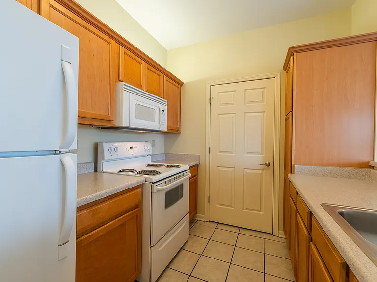 6995 S Riverwood Blvd S #B06 — Photo 5