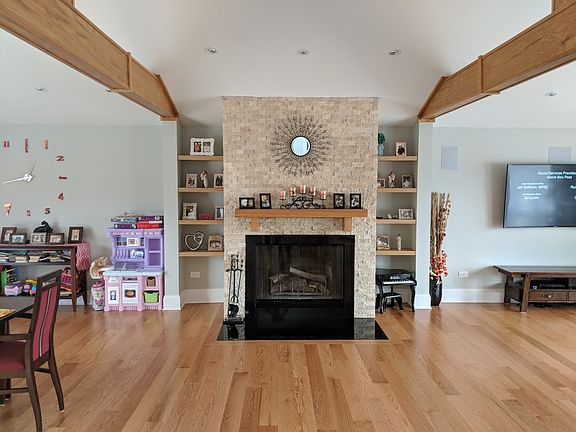 5th image of 6N640 Sycamore Ave
