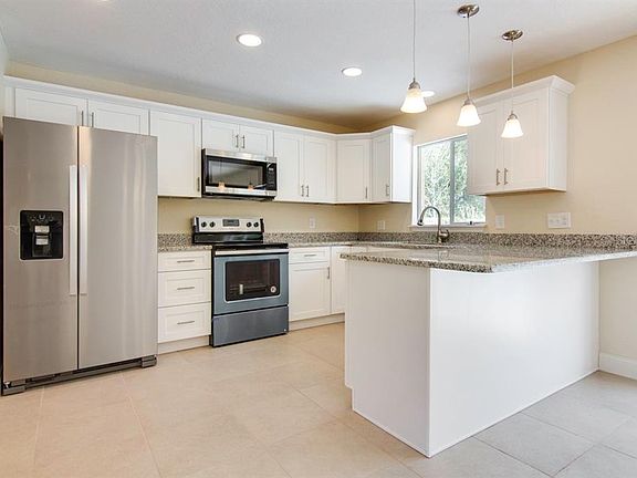2nd image of 6516 Shadowbrook Dr E