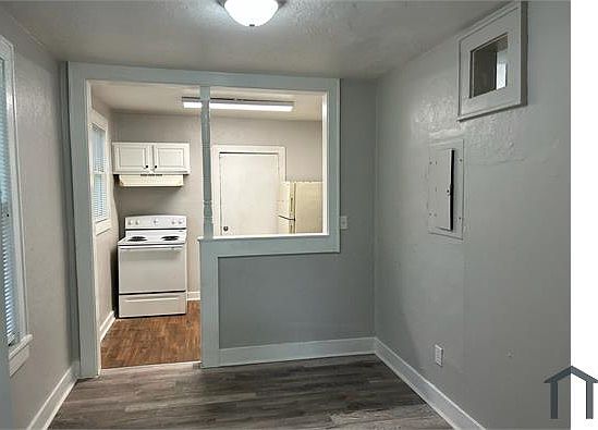 4th image of 2863 Alabama Dr