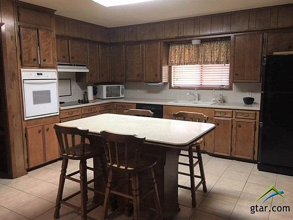 5th image of 211 County Road 2976