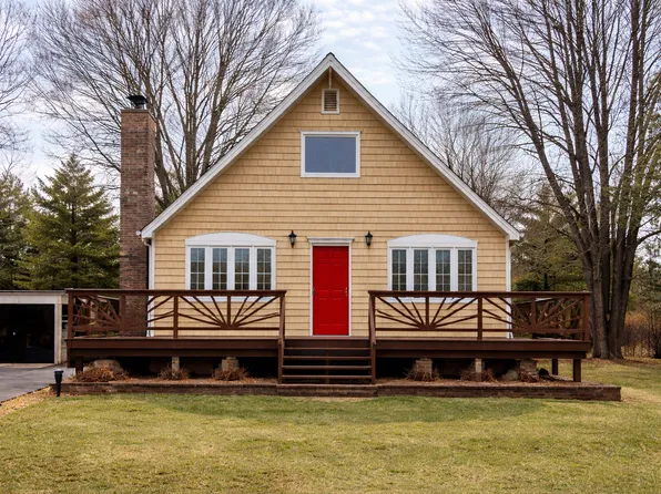 124 Bull Run, Long Pond, PA 18334