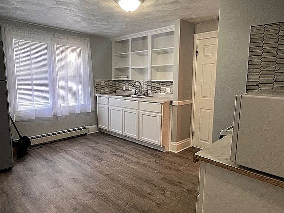 2nd image of 77 Lyon Ave Floor 2