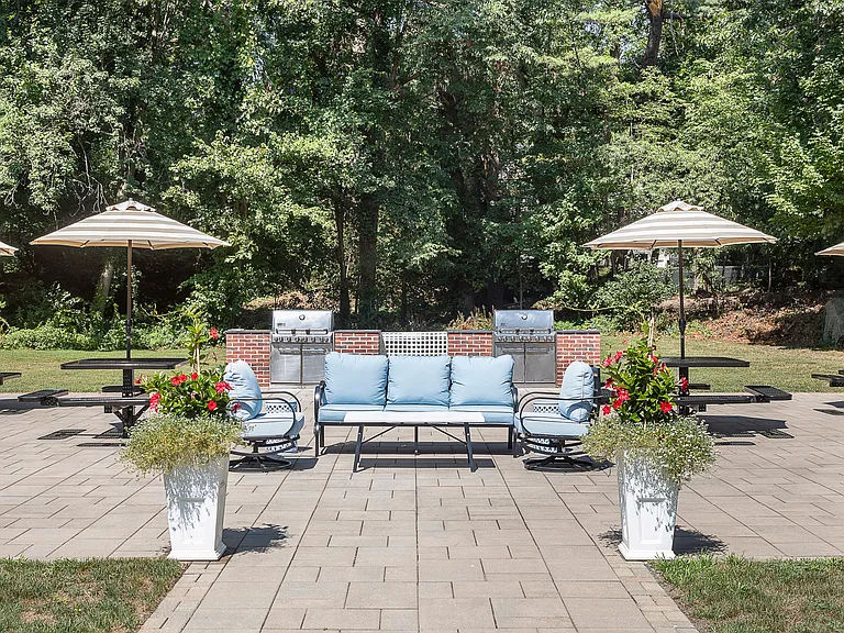 1 Stonehill Dr #5 — Photo 14