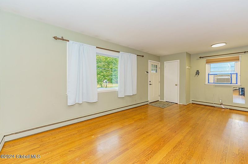 3rd image of 63 Orlando Avenue