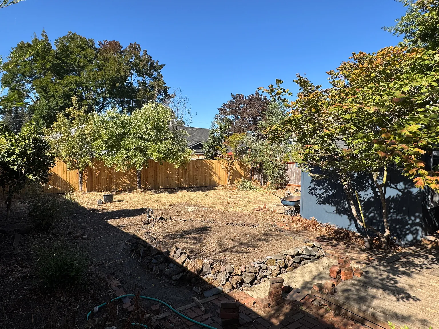 3 bed, 1430 sqft, $2,200 — Photo 4