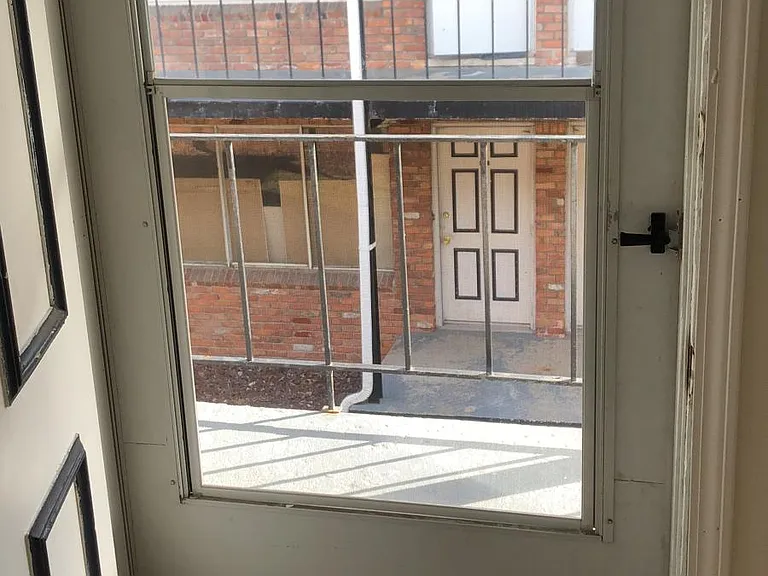 Colonial Manor — Photo 13