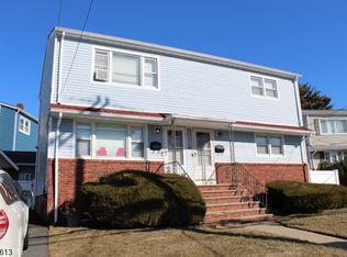 912 River Dr, Garfield, NJ 07026
