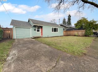 450 W Clarendon St, Gladstone, OR 97027