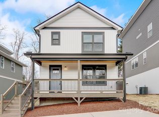 11 Escondido Dr, Asheville, NC 28806