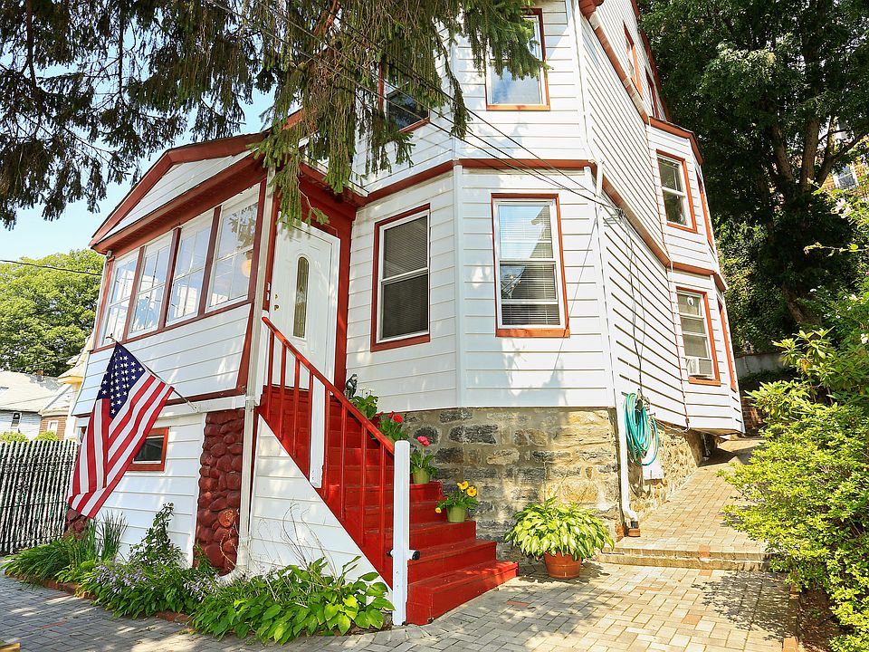1st image of 60 Cornell Ave