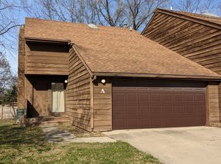 1709 Willow Ct APT A, Urbana, IL 61801