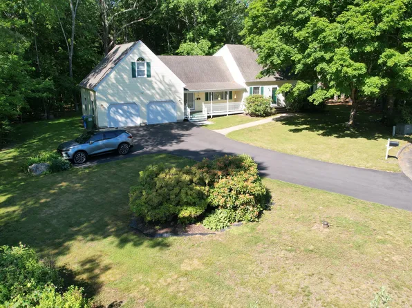 5 Stephens Ct, Clinton, CT 06413