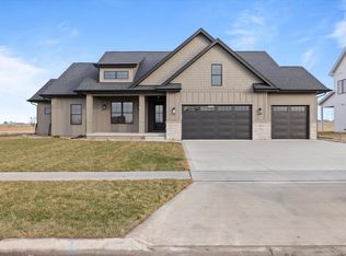 1915 NE Pond View Ct, Ankeny, IA 50021