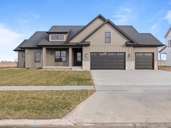 1915 NE Pond View Ct, Ankeny, IA 50021