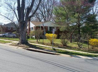 1420 Thornden Rd, Rockville, MD 20851