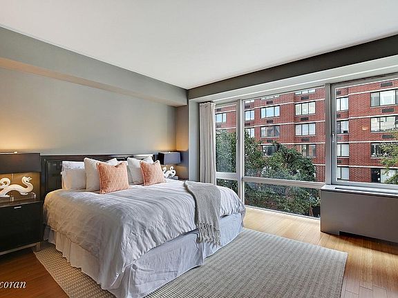 3rd image of 241 W 19th St #3S