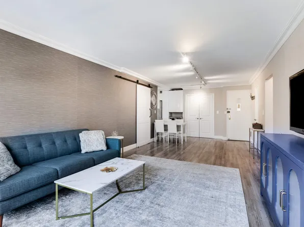 520 East 76th Street 11C image 3 of 12