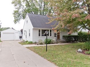 3841 Dalewood Ave SE, Cedar Rapids, IA 52403