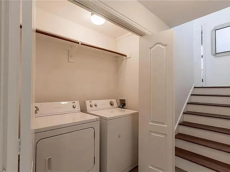 774 W Breeze Cv — Photo 12