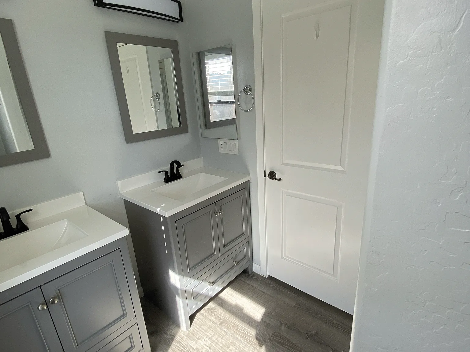 330 S Farmer Ave — Photo 4
